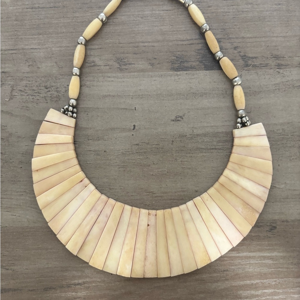 Vintage Pink Carved Statement Choker Necklace - Picture 6 of 9